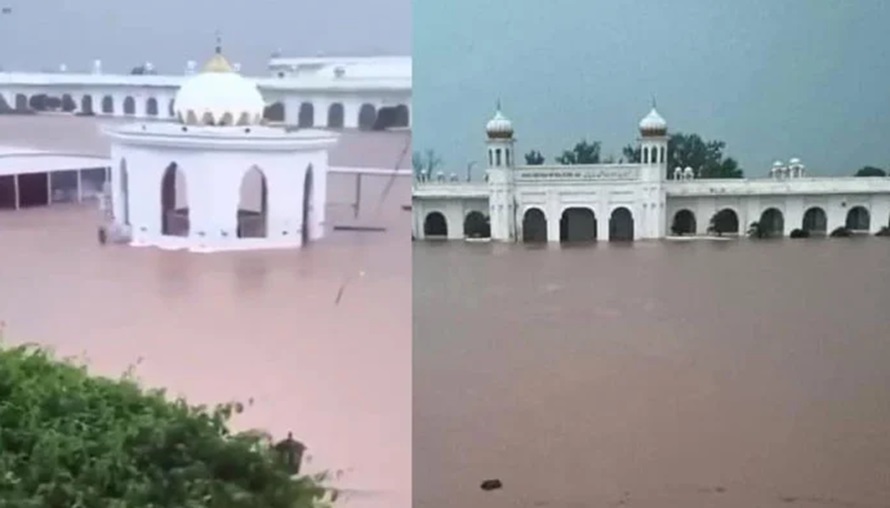 पाकिस्तान के पंजाब में बाढ़ से हाहाकार, सिखों का तीर्थस्थल करतारपुर डूबा, दो बांध तोड़े गए