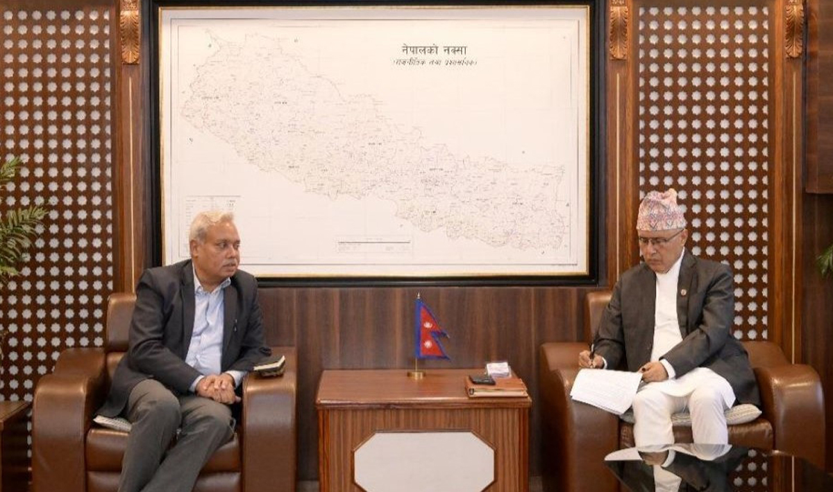  नेपाल के वित्तमंत्री से मुलाकात कर भारतीय राजदूत ने दिया समग्र विकास के सहयोग का आश्वासन