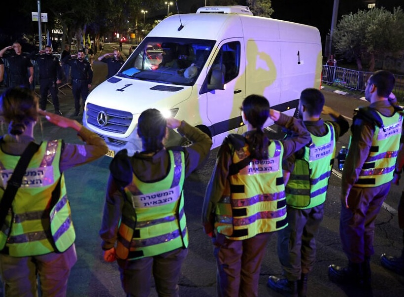 हमास से मिले दो और शव रेडक्रॉस ने इजराइल को सौंपे, समूह ने कहा-सभी मृत बंधक वापस, दावे पर ट्रंप भड़के