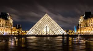 पेरिस का विश्व प्रसिद्ध 'लूवर' संग्रहालय फिर खुला