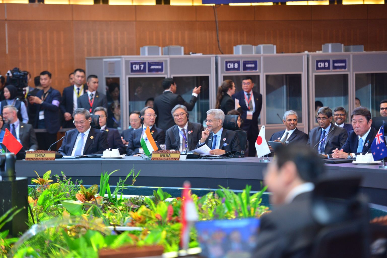  आसियान शिखर सम्मेलन में डॉ. एस. जयशंकर की जापान, मलेशिया, ब्राजील और ब्रुनेई के विदेश मंत्रियों से मुलाकात