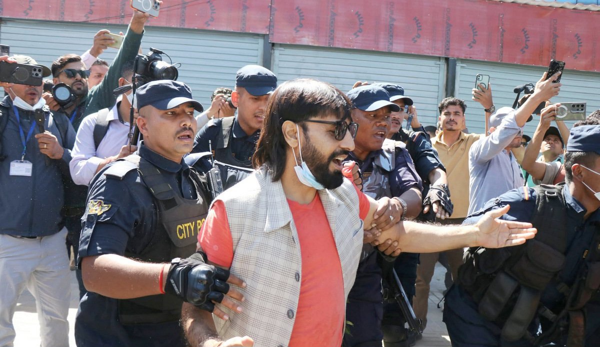 नेपाल में जेन जी समूह ने गृहमंत्री से मांगा इस्तीफा, अरेस्ट मी कैंपेन चलाने की धमकी