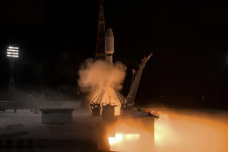  ईरान ने रूस से तीन उपग्रह अंतरिक्ष में प्रक्षेपित किए
