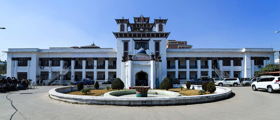  नेपाल में संसदीय चुनावों के लिए 64 राजनीतिक दलों के कुल 3,424 उम्मीदवारों ने नामांकन दाखिल किया