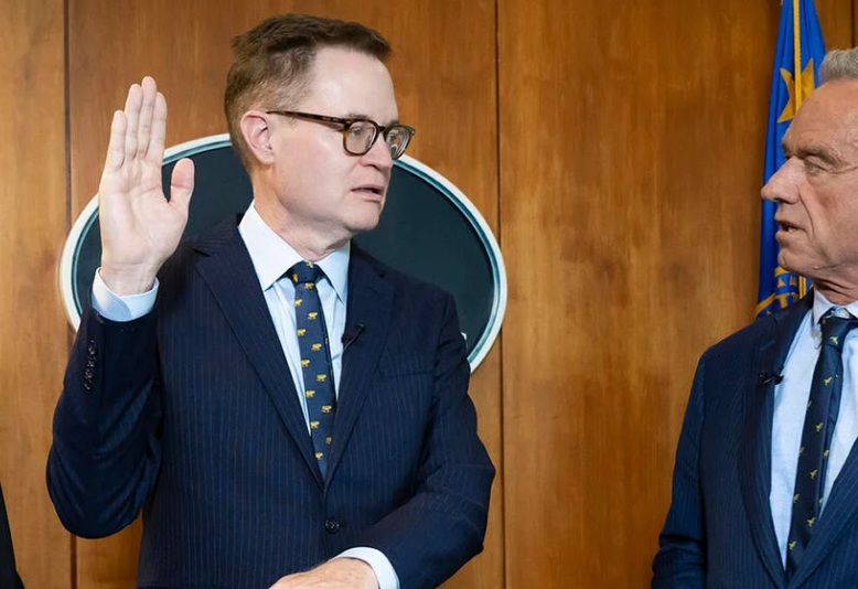  अमेरिका ने मिनेसोटा का चाइल्ड केयर फंड रोका