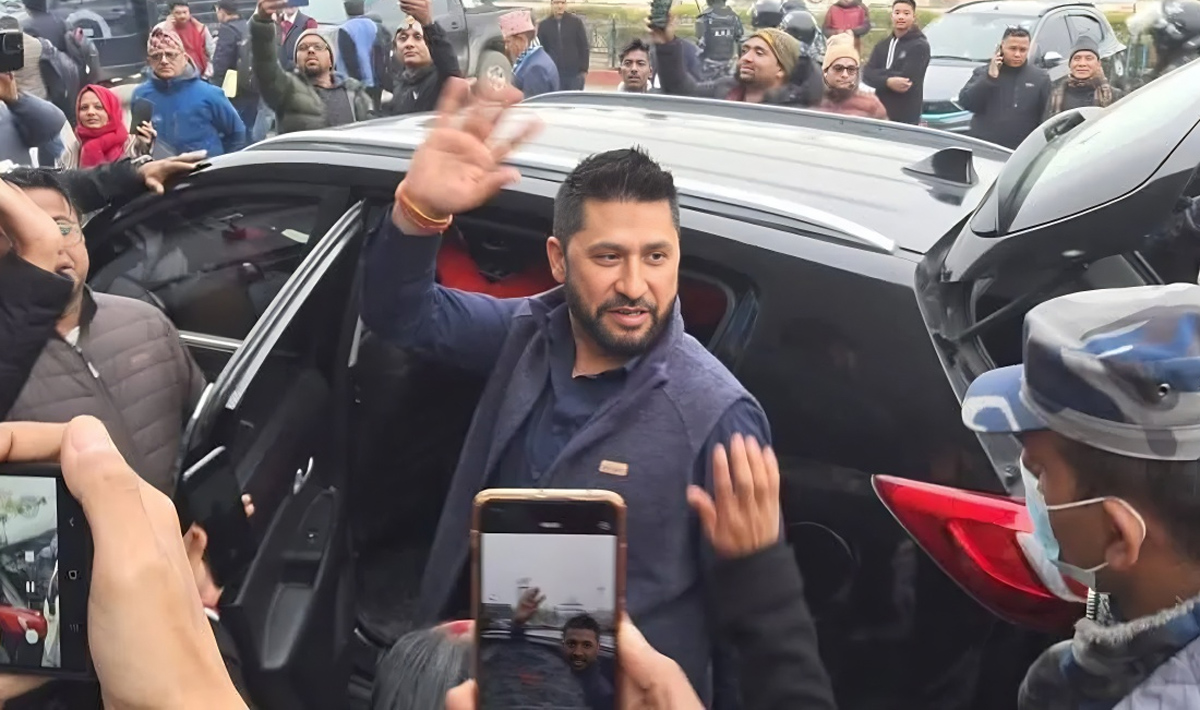 पूर्व उपप्रधानमंत्री रवि लामिछाने को निर्वाचन आचार संहिता का कड़ाई से पालन करने के निर्देश