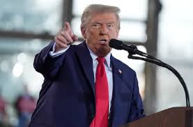 ट्रंप प्रशासन मध्य पूर्व में शक्ति बढ़ाने के लिए युद्धक तैनाती कर रहा, विमानवाहक पोत और लड़ाकू विमान तैनात