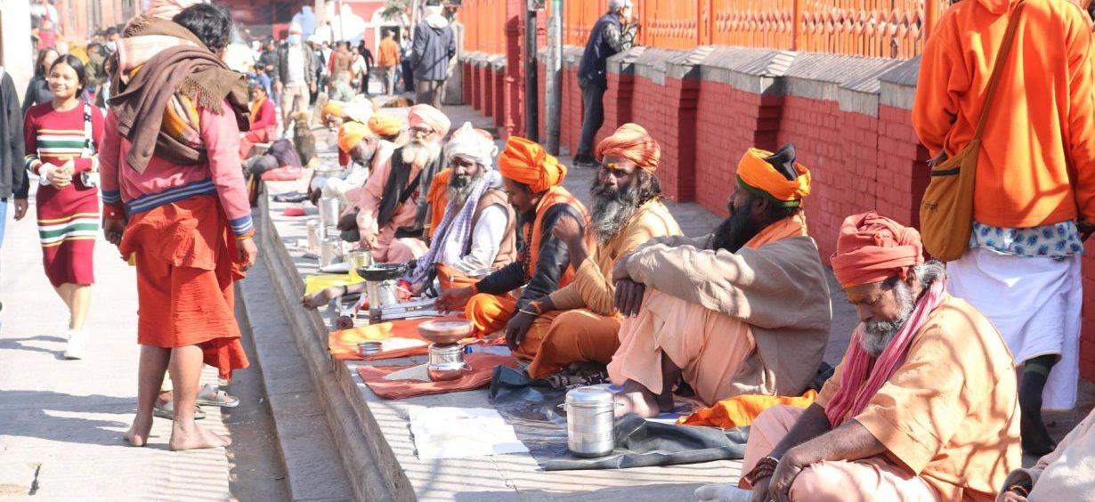 महाशिवरात्रि पर भारत से पशुपतिनाथ मंदिर आए साधु संन्यासियों की हुई विदाई