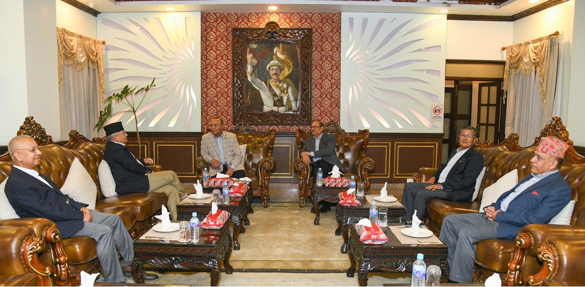 नेपाली सेना के प्रधान सेनापति ने देश की मौजूदा स्थिति पर पूर्व सेनाध्यक्षों से चर्चा की