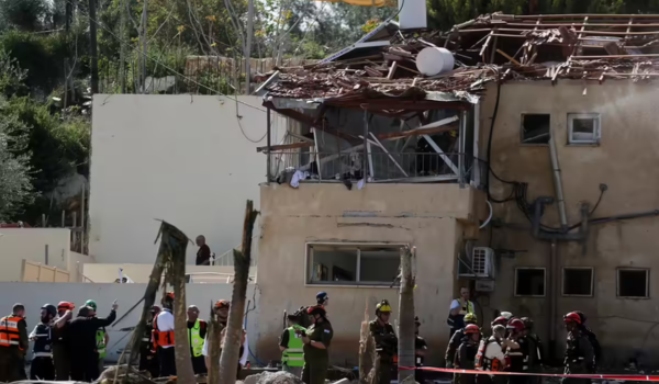 पश्चिम एशिया में संघर्ष बढ़ने के बीच यमन के हौथी विद्रोहियों ने इजरायल को निशाना बनाते हुए दूसरा सैन्य अभियान शुरू किया।