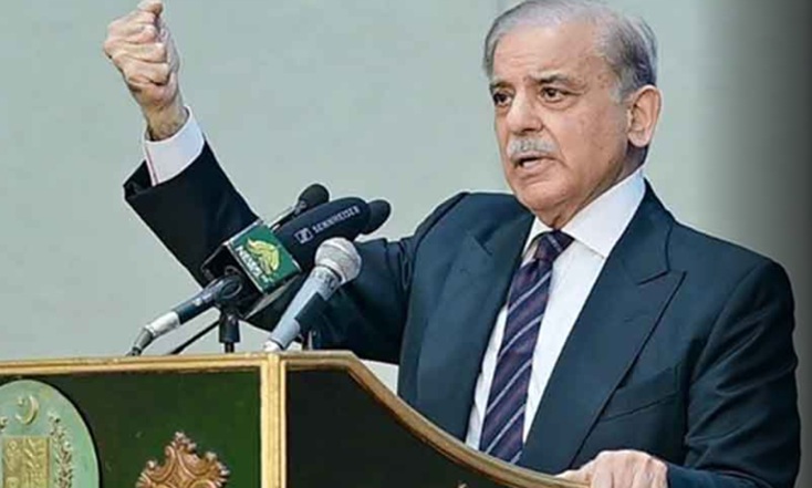  पाकिस्तान में पेट्रोल की कीमत में कटौती, नया भाव 378 रुपये प्रति लीटर