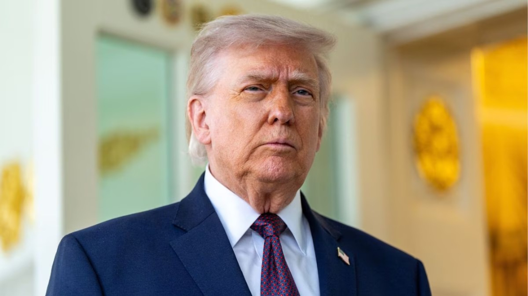 अमेरिकी राष्ट्रपति ने कहा है कि शांति समझौता होने तक ईरानी बंदरगाहों की अमेरिकी नौसैनिक नाकाबंदी जारी रहेगी।