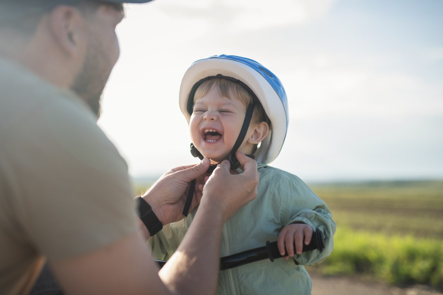 ऑस्ट्रेलिया ने गेमिंग दिग्गज रोब्लॉक्स और माइनक्राफ्ट से बाल सुरक्षा संबंधी पारदर्शिता की मांग की है।