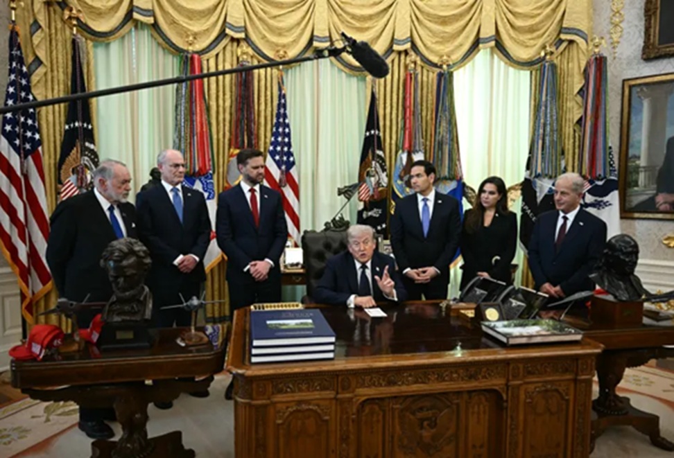 डोनाल्ड ट्रंप ने की इजराइल-लेबनान के बीच तीन सप्ताह के संघर्ष विराम की घोषणा