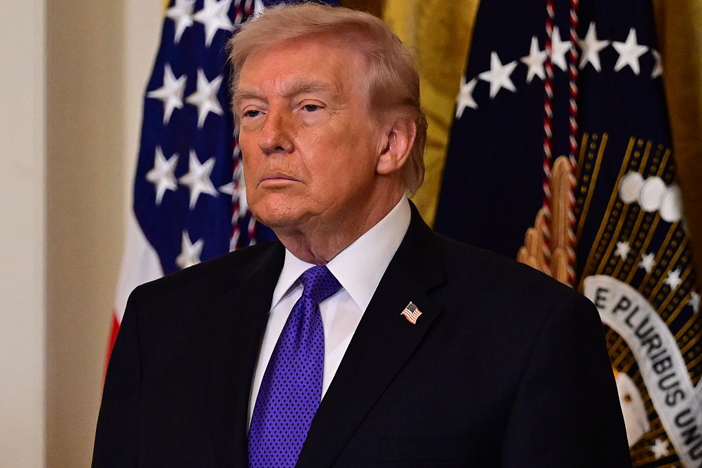 अमेरिका ट्रंप की तस्वीर वाले पासपोर्ट जारी करेगा