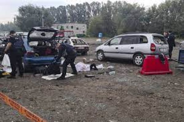 Russian strike kills 25 as Kremlin to annex Ukraine regions