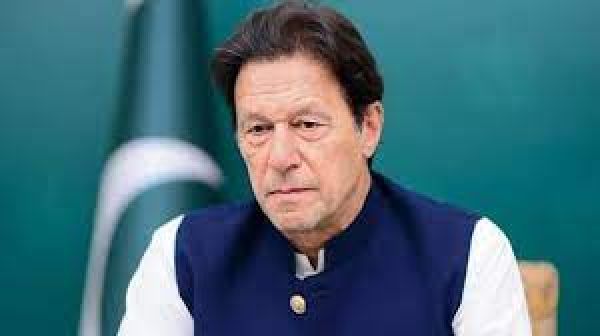Imran Khan receives bullet injury after unknown gunmen open fire on his container: Report