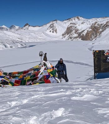 नेपाल के उत्तरी हिस्से में भारी बर्फबारी, तापमान माइनस 16 से भी कम