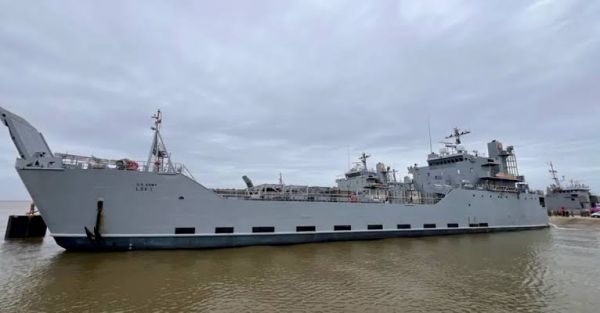 फलस्तीनियों की सहायता के लिए गाजा पहुंचे कई जहाज