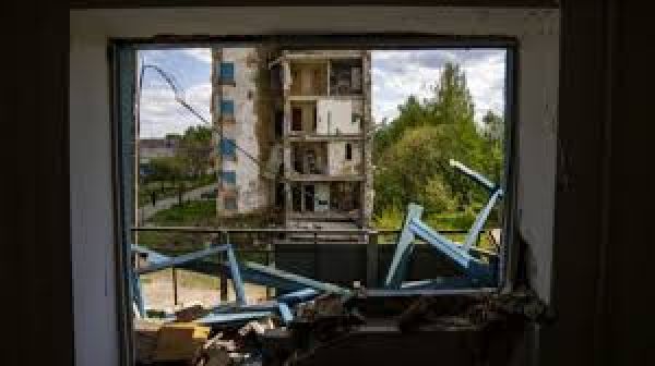 रूसी ड्रोन के भीषण आक्रमण से यूक्रेन के मीकोलेव के होटल और बिजलीघर को नुकसान