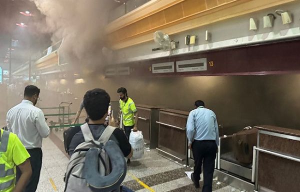 लाहौर अंतरराष्ट्रीय हवाई अड्डे पर लगी भीषण आग, कई उड़ानें प्रभावित 