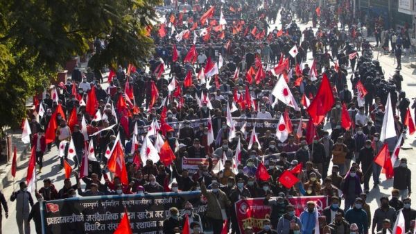 नेपाल : चीनी कंपनी के विरोध में सांसद का पैदल मार्च