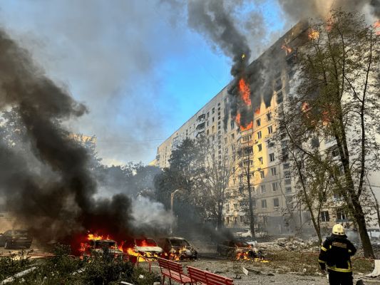 यूक्रेन की सेना रूस के कुर्स्क में अब 35 किलोमीटर अंदर तक पहुंची, रूसी सेना के खार्कीव हमले में सात की मौत