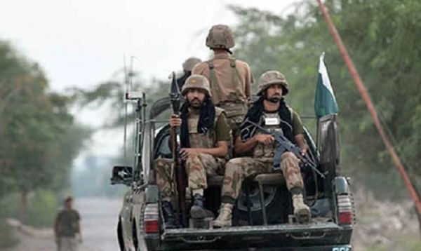 पाकिस्तान में सुरक्षा बलों ने नौ आतंकवादियों को मार गिराया