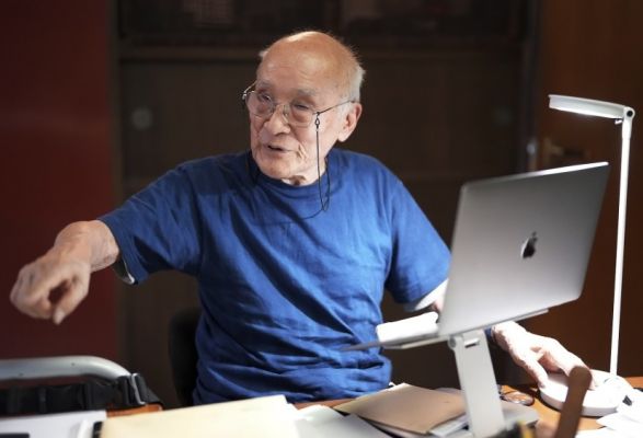 जापान के प्रमुख कवि शुनतारो तानिकावा का 92 वर्ष की आयु में निधन