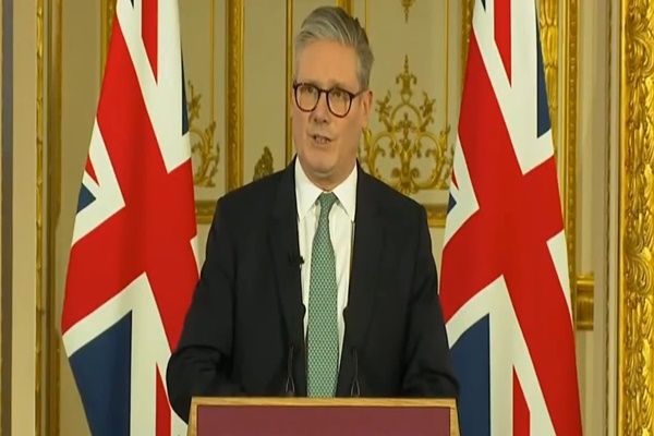 ब्रिटेन यूक्रेन को ज़मीन पर सेना और हवा में विमान भेजकर मदद देने को तैयार: ब्रिटिश प्रधानमंत्री स्टार्मर