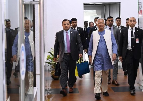 मोहम्मद यूनुस राजनीतिक अस्थिरता के बीच लंदन में बीएनपी को 'साध' बांग्लादेश लौटे