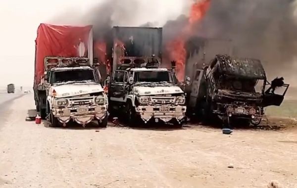 बीएलए और बीएलएफ का दावा, लड़ाकों ने पाकिस्तान की सेना के वाहन फूंके