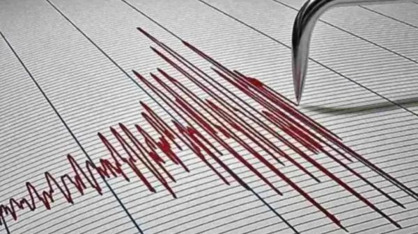  अफगानिस्तान में शक्तिशाली भूकंप से भारी तबाही, 800 से अधिक की मौत, 2,000 घायल