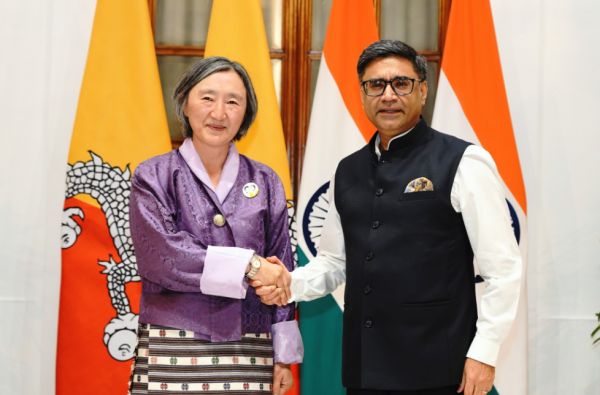 भारत-भूटान के बीच पहला सीमा-पार रेल संपर्क: ऐतिहासिक समझौते पर हस्ताक्षर