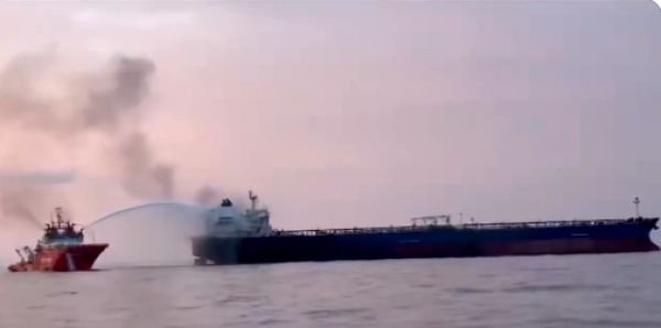 यूक्रेनी नौसैनिक ड्रोन का हमला: काला सागर में दो रूसी तेल टैंकर निशाना