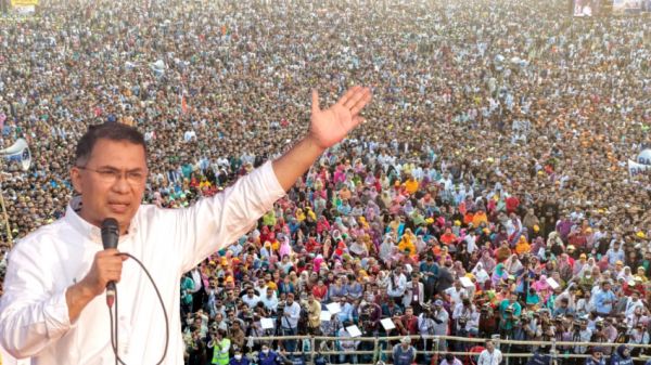 चुनावी घमासान तेज़: तारिक रहमान ने जमात की 2001&ndash;06 की भूमिका पर उठाए सवाल