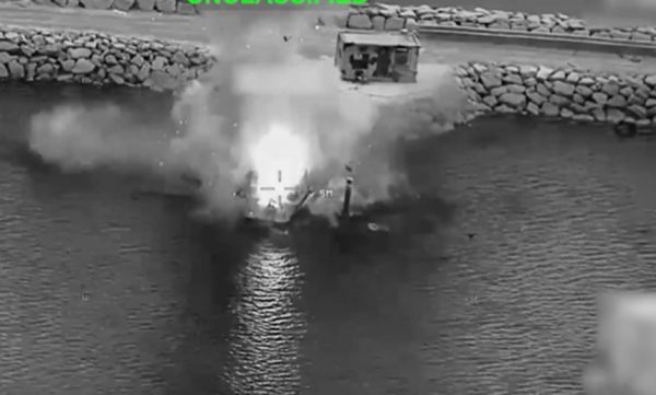 अमेरिका ने होर्मुज स्ट्रेट में बारूदी सुरंग बिछाने वाले 16 ईरानी सैन्य जलयानों को नष्ट किया