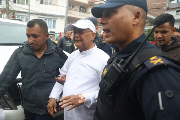 पूर्व प्रधानमंत्री ओली को स्वास्थ्य कारणों से नहीं मिली छुट्टी, अस्पताल में दर्ज हुए बयान