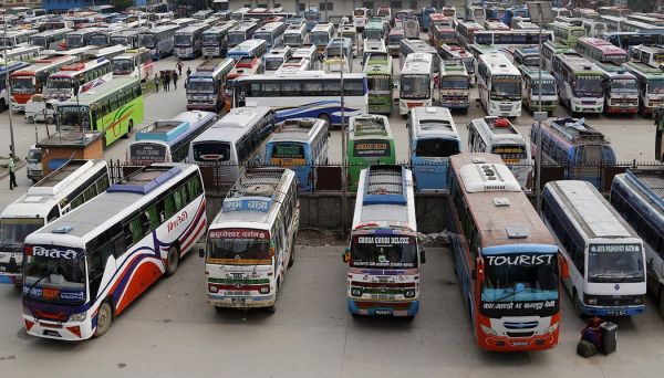 नेपाल सरकार ने सार्वजनिक यातायात का किराया 17 से 22 प्रतिशत तक बढ़ाया