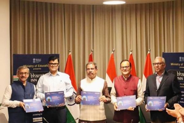 धर्मेंद्र प्रधान ने जारी किए &lsquo;भारत इनोवेट्स&rsquo; के रणनीतिक दस्तावेज़, 120 स्टार्टअप्स को मिलेगा वैश्विक मंच