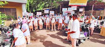 अस्पतालों में रही दो घंटे के लिए नर्सों की सांकेतिक हड़ताल