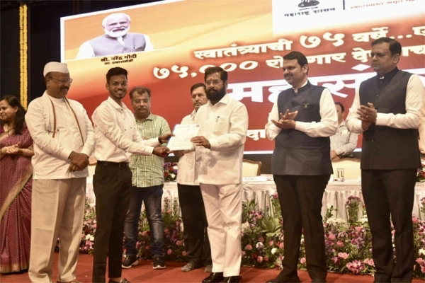 नवनियुक्त अधिकारी-कर्मचारी पारदर्शी एवं लोकाभिमुख काम करेंः मुख्यमंत्री एकनाथ शिंदे