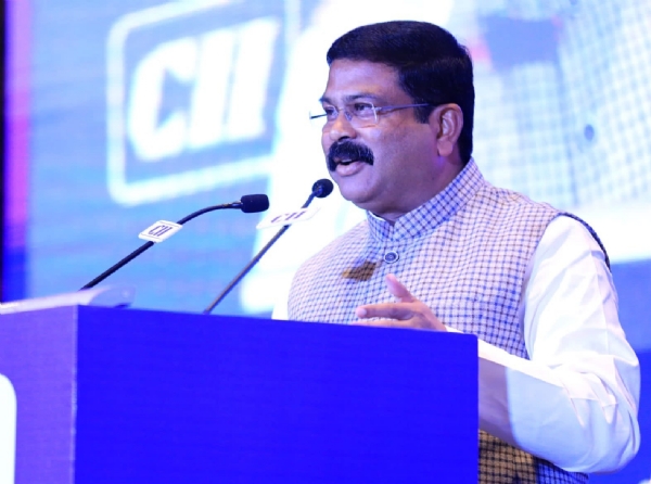 धर्मेंद्र प्रधान ने उद्योग जगत से एनईपी की भावना के अनुरूप पारिस्थितिकी तंत्र बनाने का किया आह्वान