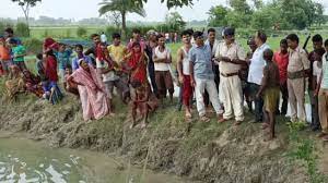 बिहार के मुजफ्फरपुर में महिला और तीन बच्चे तालाब में डूबे, दो शव निकाले गए, बाकी की तलाश जारी