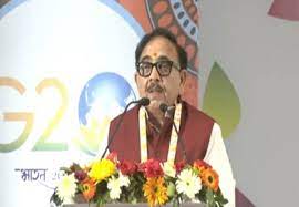 प्रधानमंत्री नरेन्द्र मोदी के नेतृत्व में भारत दुनिया को दिखा रहा रास्ता : महेन्द्र नाथ पाण्डेय