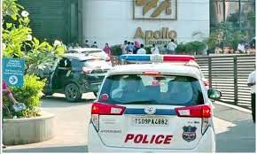 सांसद ओवैसी के रिश्तेदार की संदिग्ध परिस्थितियों में मौत