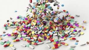 नकली दवाइयां बनाने वाली 18 फार्मा कंपनियों के लाइसेंस किए गए रद्द