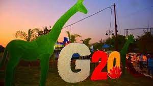 जी-20 की बैठक में भाग लेने के लिए विदेशी मेहमानों का पहला जत्था वाराणसी पहुंचा