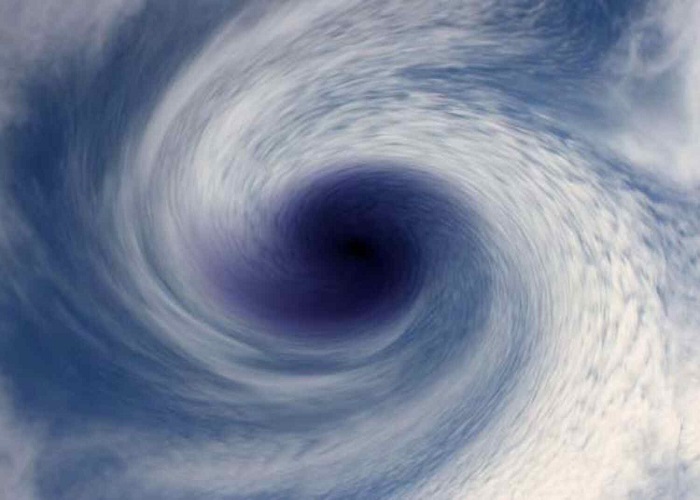 तूफान मोचा को लेकर अलर्ट, कई राज्यों में तेज हवा के साथ हो सकती है बारिश