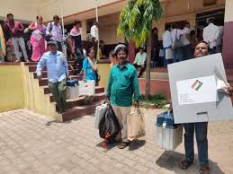 कर्नाटक चुनाव: 224 सीटों पर 2615 उम्मीदवार चुनाव मैदान में, सीईसी ने की लोगों से मतदान की अपील